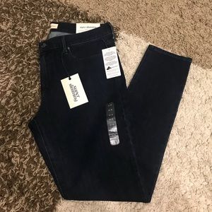 Gap True Skinny Jeans: Super Sliming